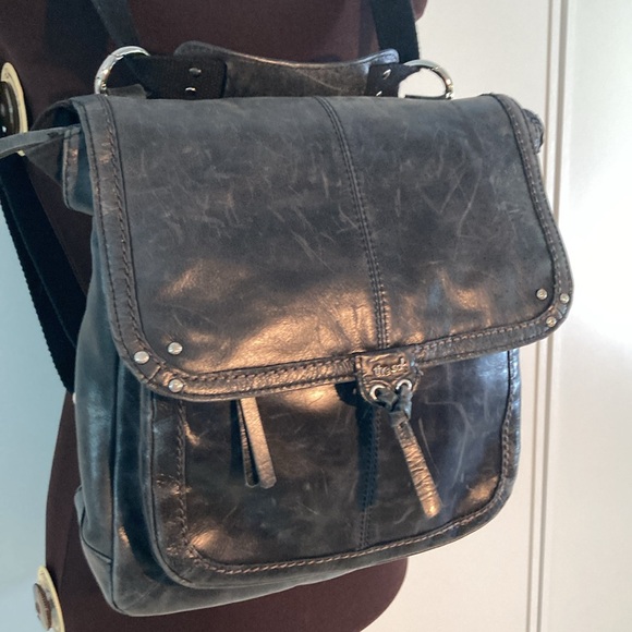 The sak leather Ventura convertible crossbody backpack charcoal smooth cowhide - Picture 3 of 17